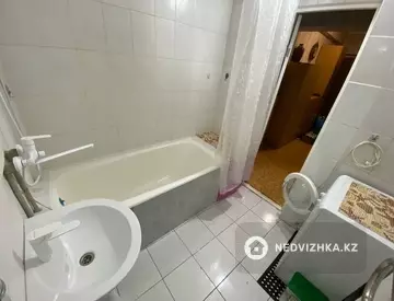 2-комнатная квартира, этаж 4 из 5, 52 м², На длительный срок