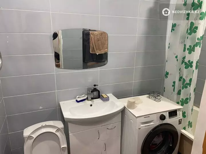 1-комнатная квартира, этаж 16 из 16, 38 м², фотография 4