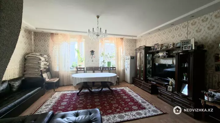 4-комнатная квартира, этаж 5 из 11, 124 м², фотография 3