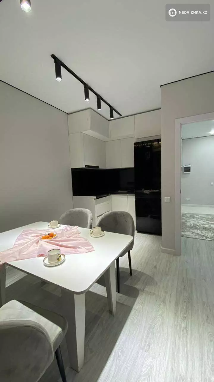 3-комнатная квартира, этаж 5 из 9, 72 м², Посуточно, фотография 2