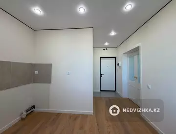1-комнатная квартира, этаж 9 из 12, 34 м², миниатюра 7