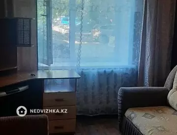 2-комнатная квартира, этаж 1 из 10, 49 м², миниатюра 3