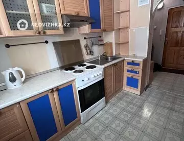 2-комнатная квартира, этаж 1 из 10, 49 м², миниатюра 7