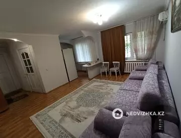 3-комнатная квартира, этаж 1 из 5, 57 м², миниатюра 3