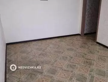2-комнатная квартира, этаж 1 из 5, 43 м², миниатюра 6