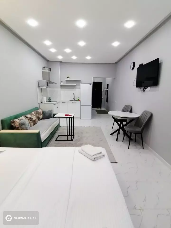1-комнатная квартира, этаж 15 из 15, 55 м², Посуточно, фотография 4