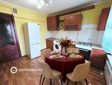 2-комнатная квартира, этаж 2 из 5, 52 м²
