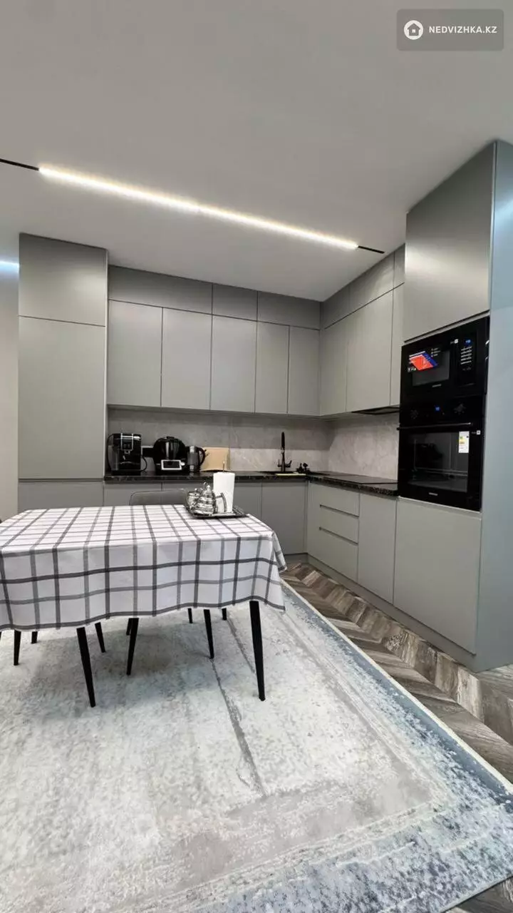 2-бөлмелі пәтер, қабат 12 барлық қабат саны 17, 80 м²