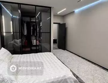 2-комнатная квартира, этаж 12 из 17, 80 м², миниатюра 12
