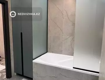 2-комнатная квартира, этаж 12 из 17, 80 м², миниатюра 9