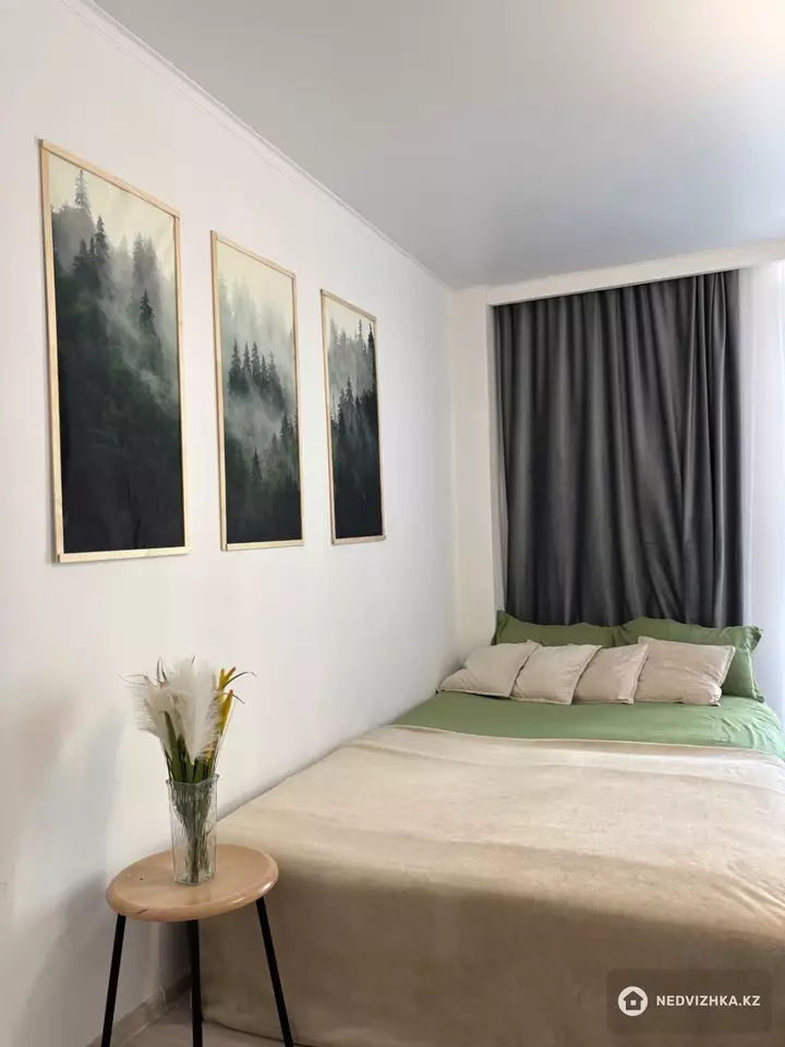 1-комнатная квартира, этаж 2 из 9, 47 м², Посуточно, фотография 2