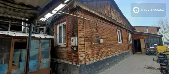 8-комнатная часть дома, 4.3 соток, 150 м²