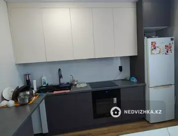 3-комнатная квартира, этаж 9 из 9, 93 м²