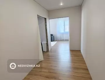 3-комнатная квартира, этаж 9 из 9, 93 м², миниатюра 6