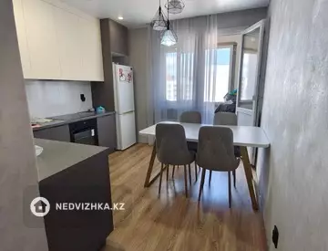 3-комнатная квартира, этаж 9 из 9, 93 м²