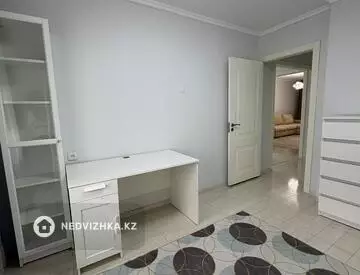3-комнатная квартира, этаж 4 из 5, 70 м², миниатюра 10
