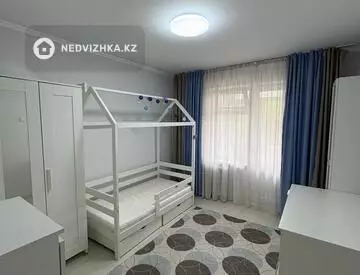3-комнатная квартира, этаж 4 из 5, 70 м², миниатюра 9
