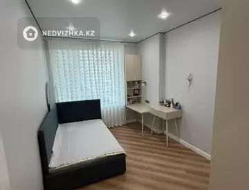 3-комнатная квартира, этаж 3 из 15, 73 м², миниатюра 3