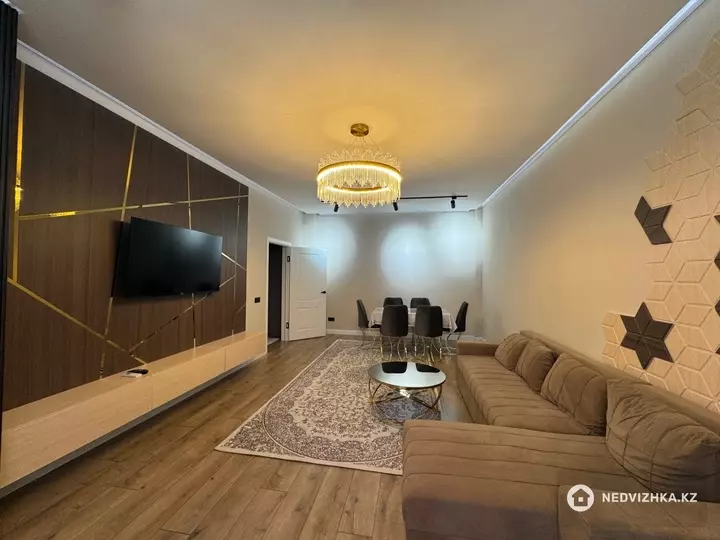 2-комнатная квартира, этаж 2 из 9, 75 м², На длительный срок, фотография 2