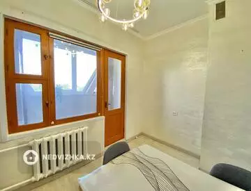 3-комнатная квартира, этаж 6 из 9, 72 м², миниатюра 4