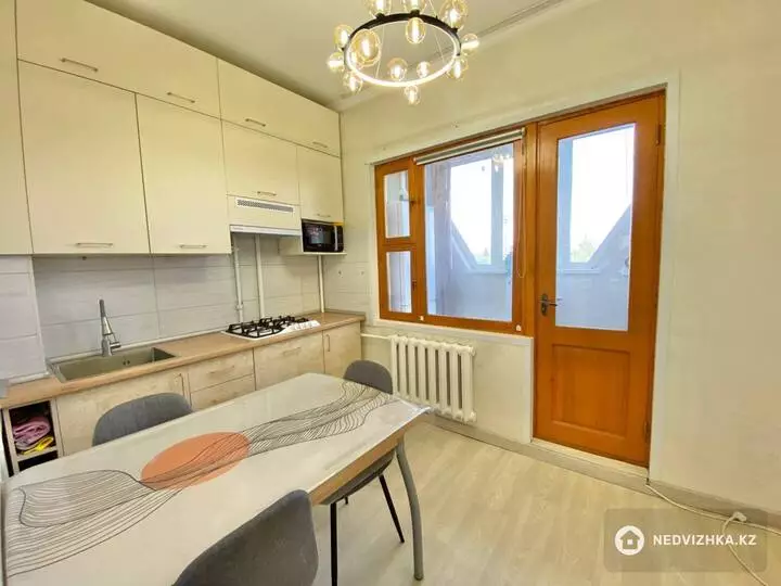 3-комнатная квартира, этаж 6 из 9, 72 м²