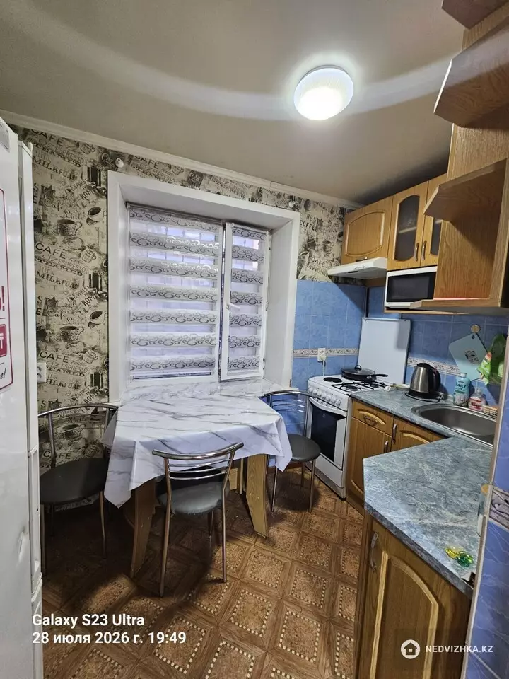 2-комнатная квартира, этаж 1 из 9, 52 м², Посуточно, фотография 3