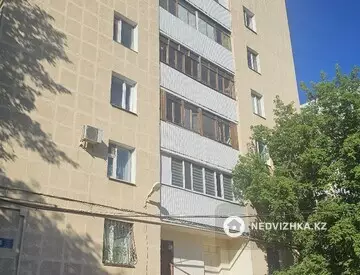 2-комнатная квартира, этаж 1 из 9, 52 м², Посуточно