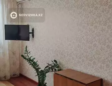 1-комнатная квартира, этаж 2 из 7, 44 м², миниатюра 2