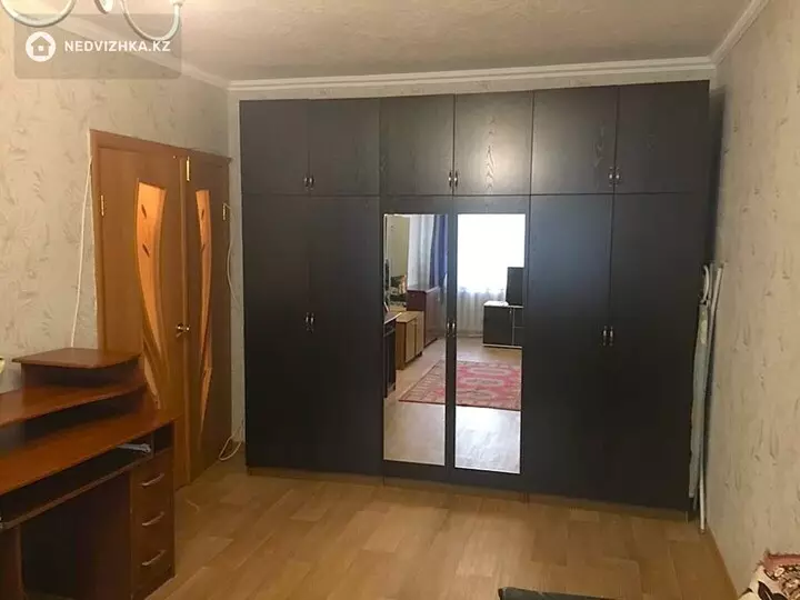 1-комнатная квартира, этаж 3 из 5, 36 м², фотография 2