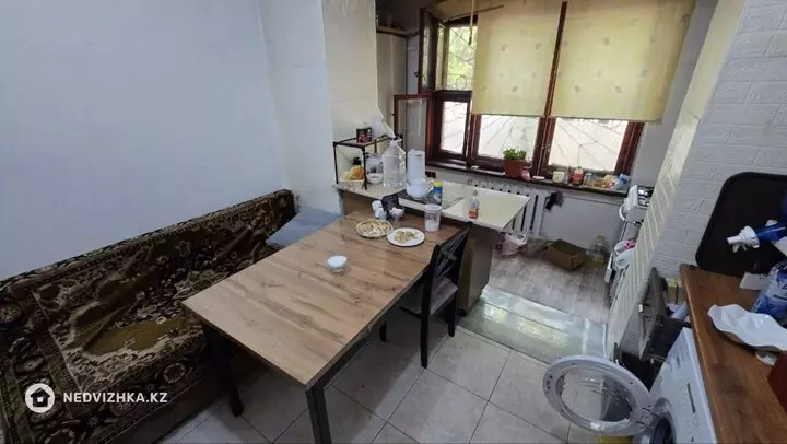 3-комнатная квартира, этаж 1 из 5, 74 м², фотография 2