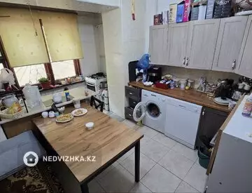 3-комнатная квартира, этаж 1 из 5, 74 м², миниатюра 4