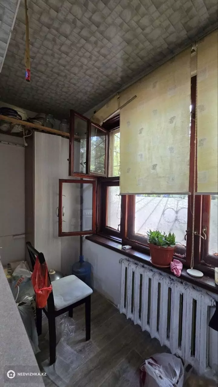 3-комнатная квартира, этаж 1 из 5, 74 м², фотография 5