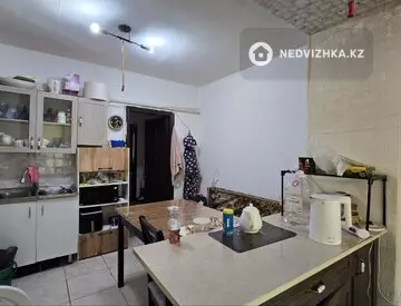 3-комнатная квартира, этаж 1 из 5, 74 м², миниатюра 6
