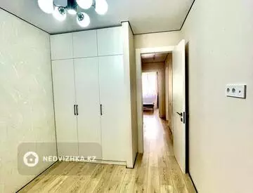 3-комнатная квартира, этаж 10 из 10, 70 м², На длительный срок, миниатюра 11