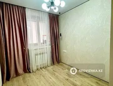 3-комнатная квартира, этаж 10 из 10, 70 м², На длительный срок, миниатюра 9