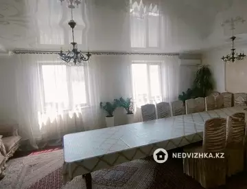 7-бөлмелі үй, 8 соттық, 250 м², 10-нобай