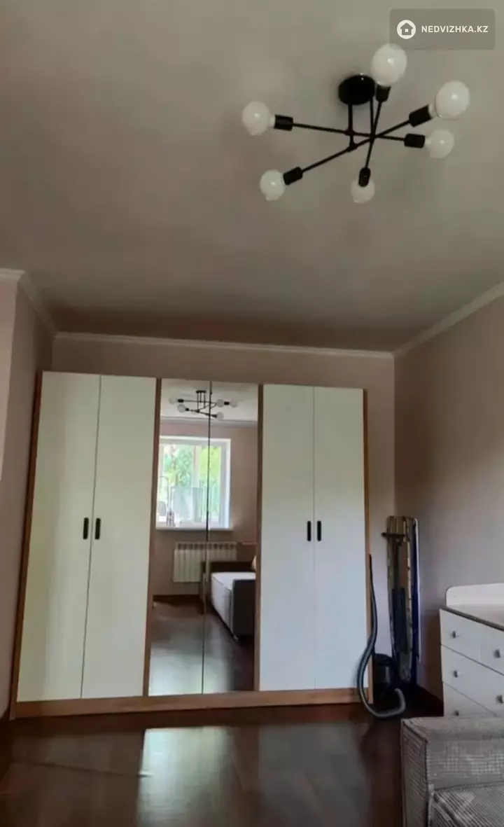 1-комнатная квартира, этаж 4 из 4, 36 м², фотография 5