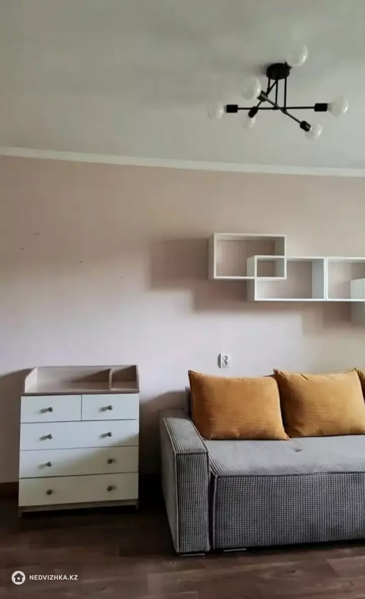 1-комнатная квартира, этаж 4 из 4, 36 м²