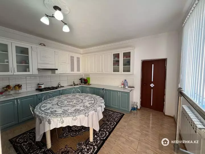 5-комнатный дом, 10 соток, 180 м², фотография 2