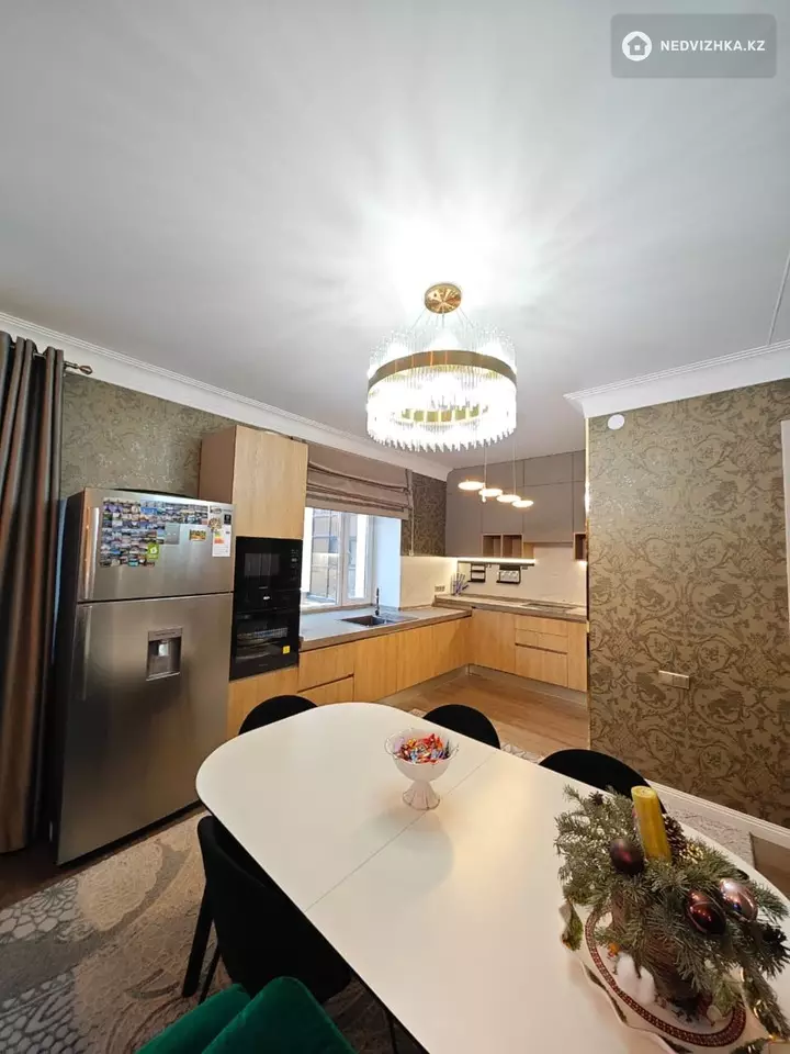 3-комнатная квартира, этаж 2 из 9, 90 м², фотография 3
