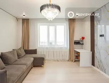 2-комнатная квартира, этаж 5 из 14, 65 м², миниатюра 1