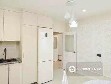 2-комнатная квартира, этаж 5 из 14, 65 м², миниатюра 12
