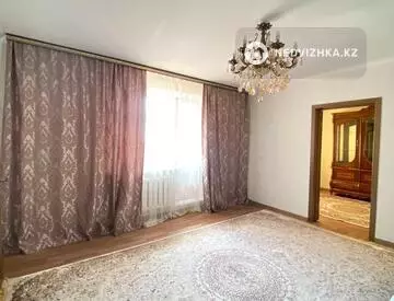 4-комнатная квартира, этаж 9 из 9, 79 м², миниатюра 3