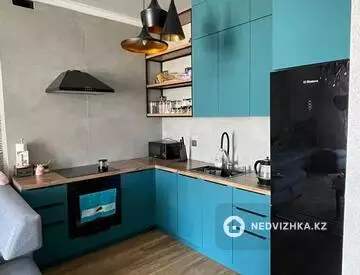 2-комнатная квартира, этаж 9 из 10, 46 м², миниатюра 3
