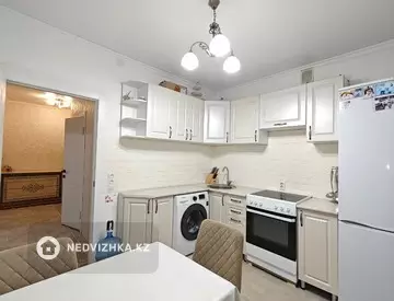 2-комнатная квартира, этаж 10 из 10, 50 м², миниатюра 1