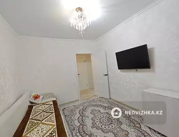 2-комнатная квартира, этаж 10 из 10, 50 м², миниатюра 10