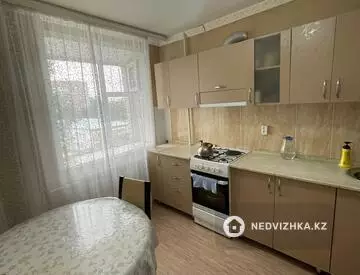 3-комнатная квартира, этаж 5 из 9, 64 м², миниатюра 1