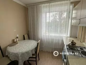 3-комнатная квартира, этаж 5 из 9, 64 м², миниатюра 6