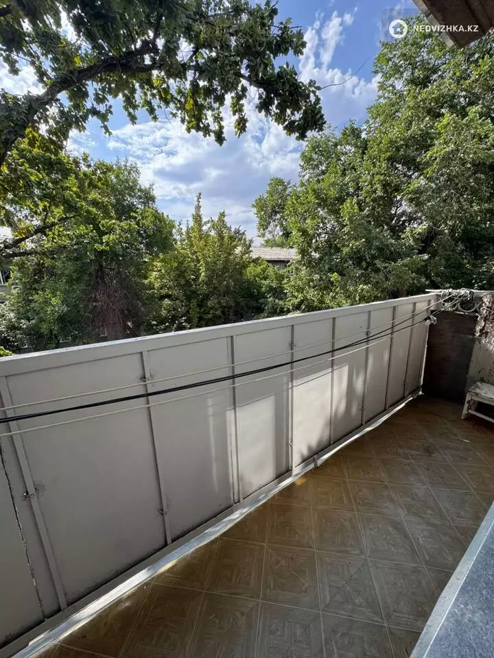 2-комнатная квартира, этаж 5 из 5, 64 м², фотография 5