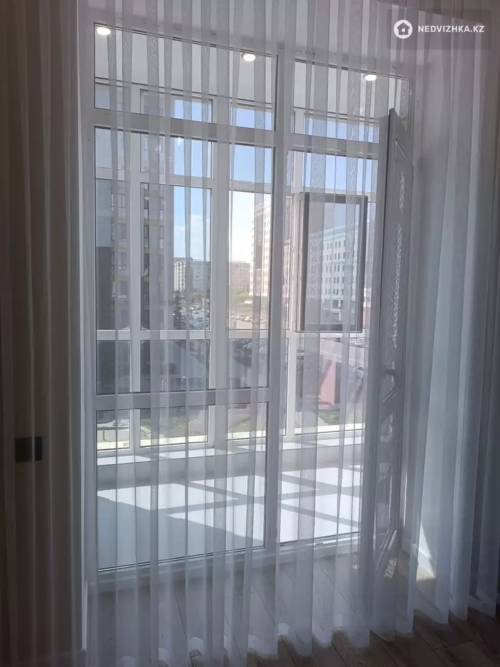1-комнатная квартира, этаж 3 из 10, 38 м², На длительный срок, фотография 2
